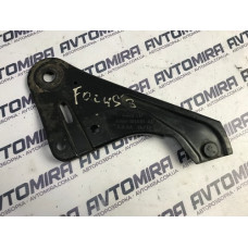 Кронштейн передньої панелі Ford Focus 3 2011-2017 AV61101A81AF